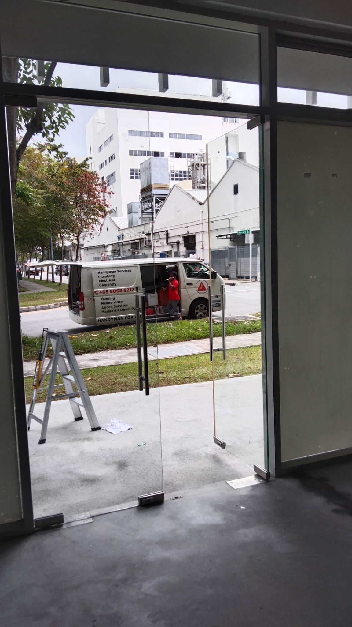 commercial glass door repair